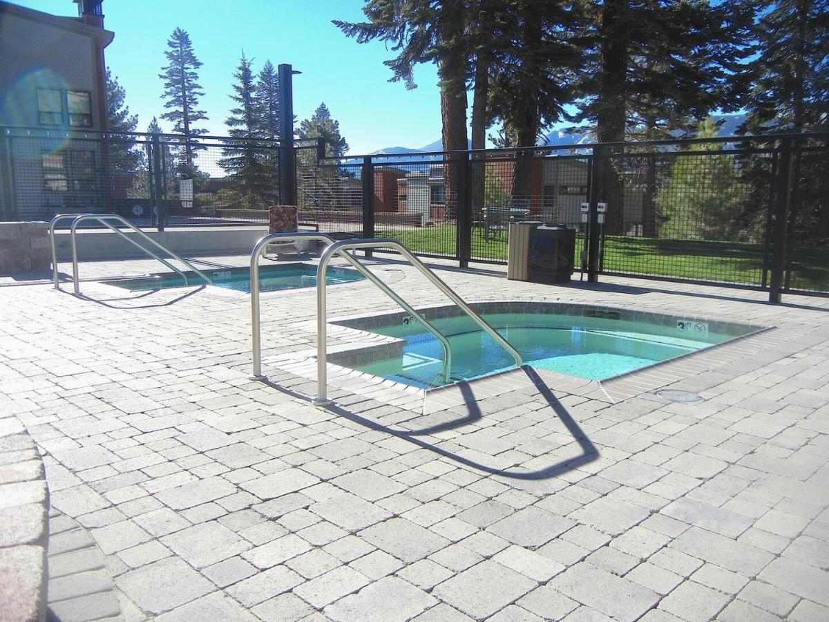 Two Bedroom Condos With Mountain Views At 1849 Condos Mammoth Lakes Exterior photo