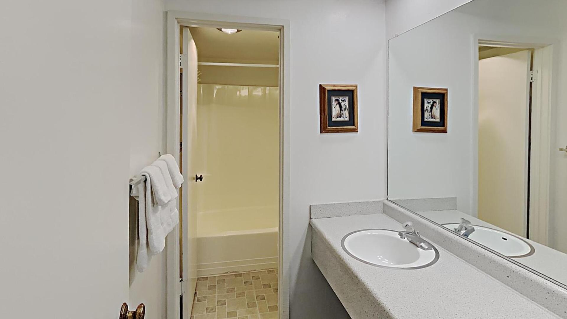 Two Bedroom Condos With Mountain Views At 1849 Condos Mammoth Lakes Room photo