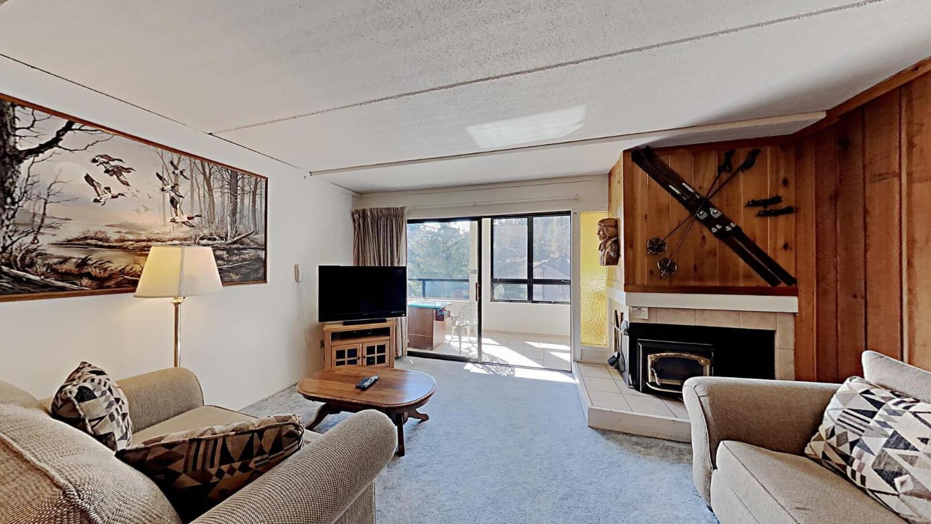 Two Bedroom Condos With Mountain Views At 1849 Condos Mammoth Lakes Room photo