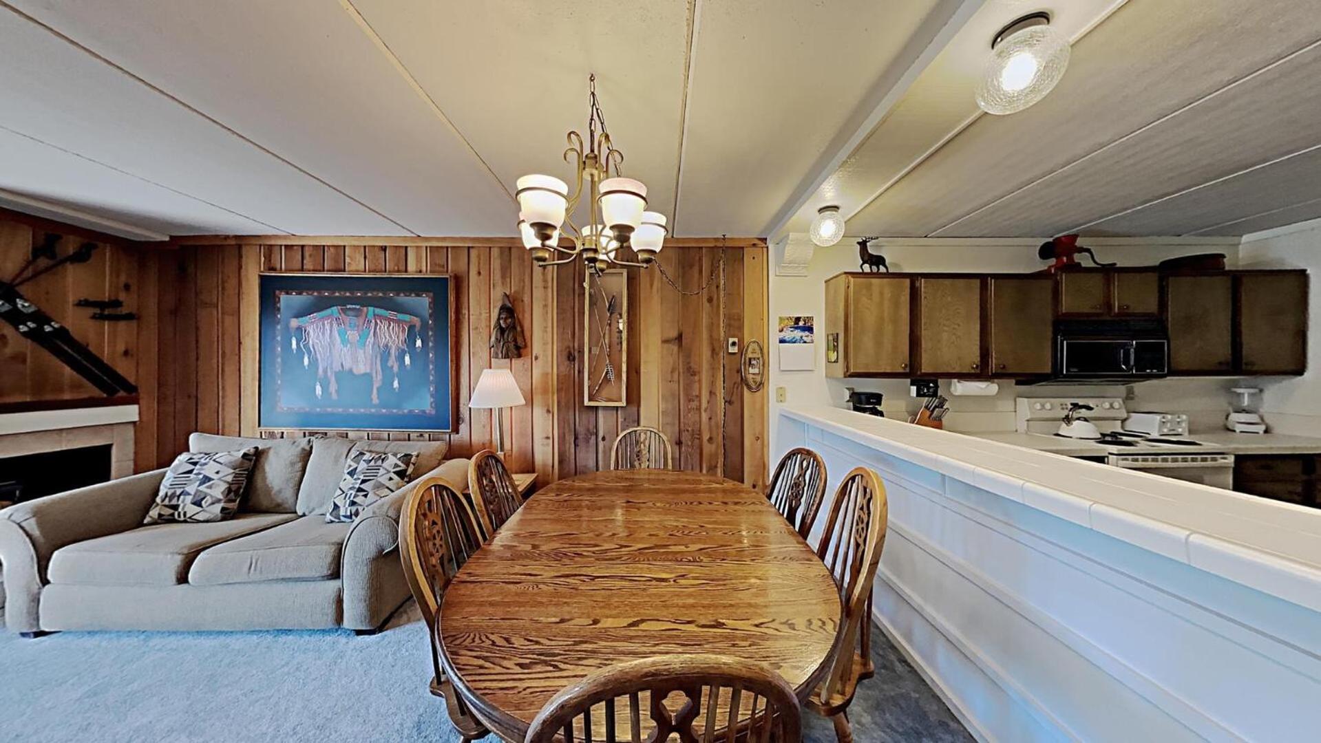 Two Bedroom Condos With Mountain Views At 1849 Condos Mammoth Lakes Room photo