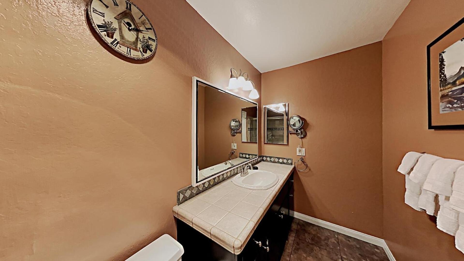 Two Bedroom Condos With Mountain Views At 1849 Condos Mammoth Lakes Room photo