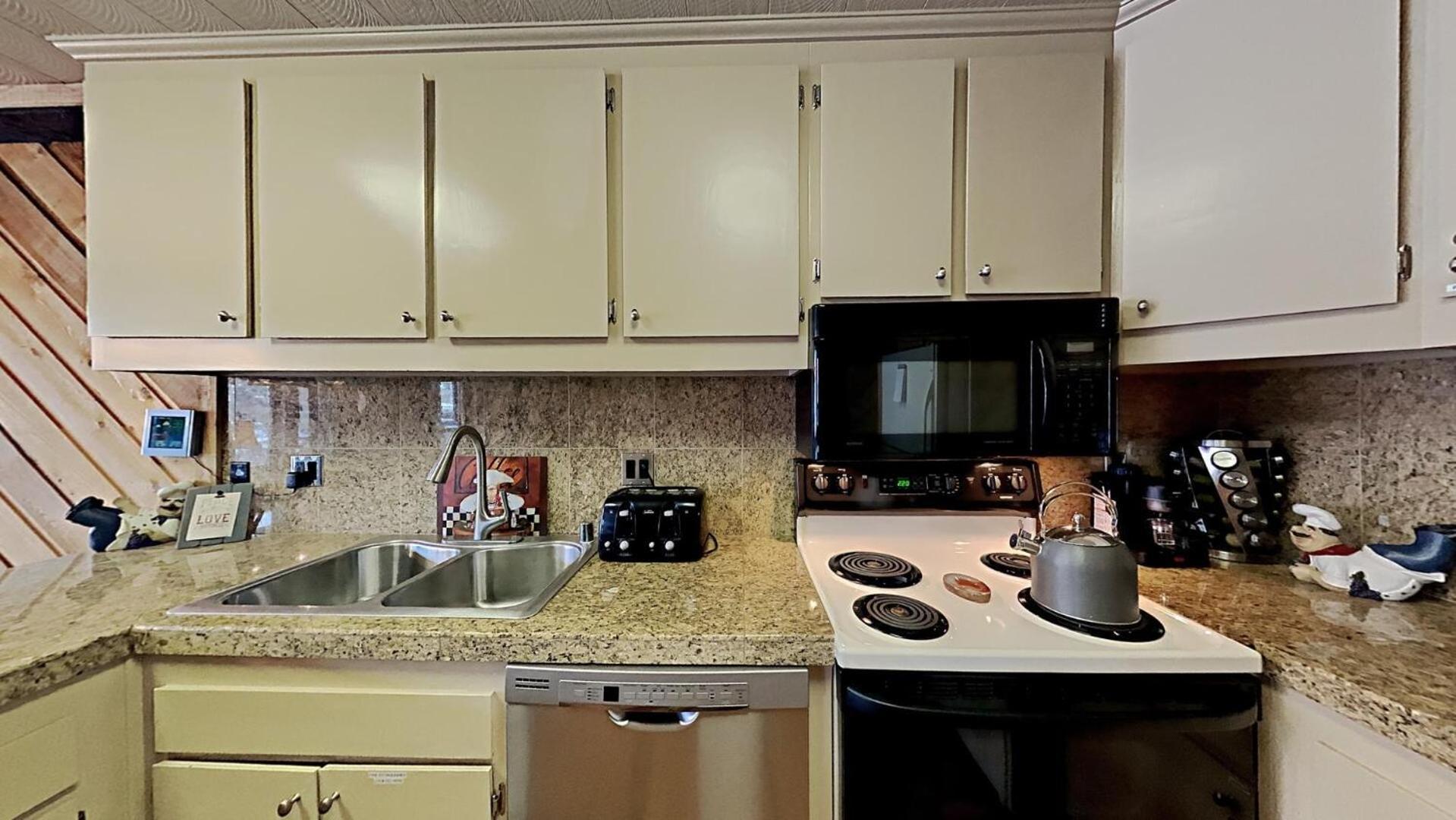 Two Bedroom Condos With Mountain Views At 1849 Condos Mammoth Lakes Room photo