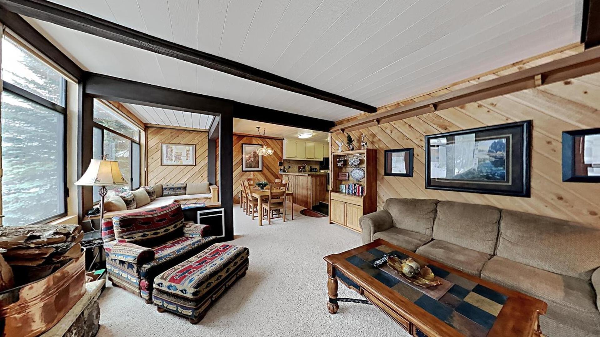 Two Bedroom Condos With Mountain Views At 1849 Condos Mammoth Lakes Room photo